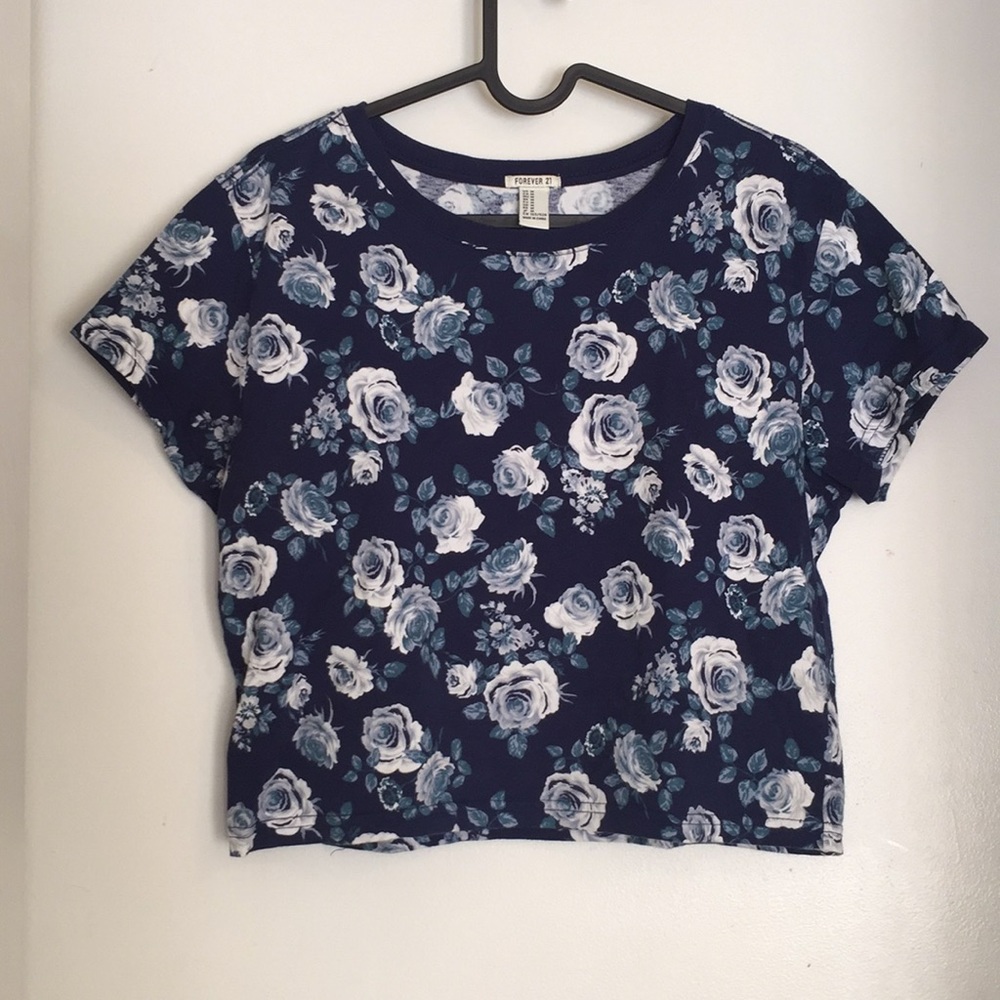 Forever 21 Semi Crop Floral Top,Size M